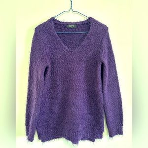🆕 BRAND NEW Kenneth Cole sweater dark purple V neck, size S